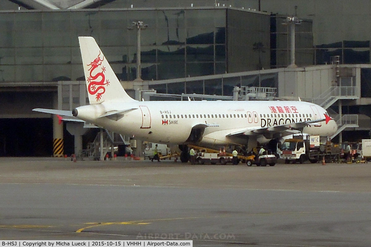 B-HSJ, Airbus A320-232 C/N 1253, At Hong Kong