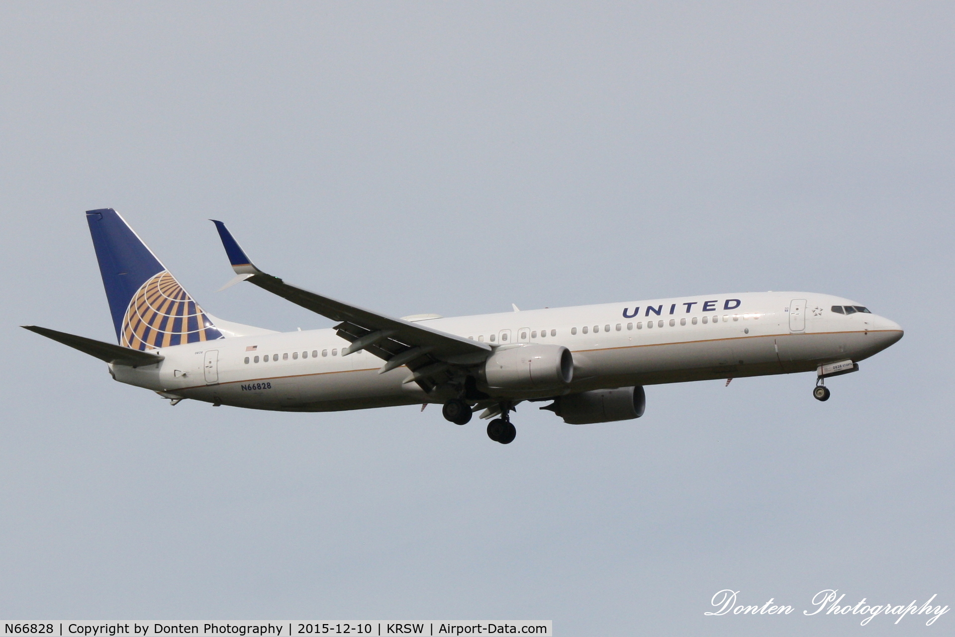 N66828, 2014 Boeing 737-924/ER C/N 44580, United Flight 665 (N66828) arrives at Southwest Florida International Airport following flight from Chicago-O'Hare International Airport