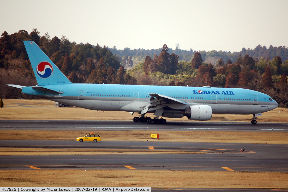 HL7526, 1988 Boeing 777-2B5/ER C/N 27947, At Narita