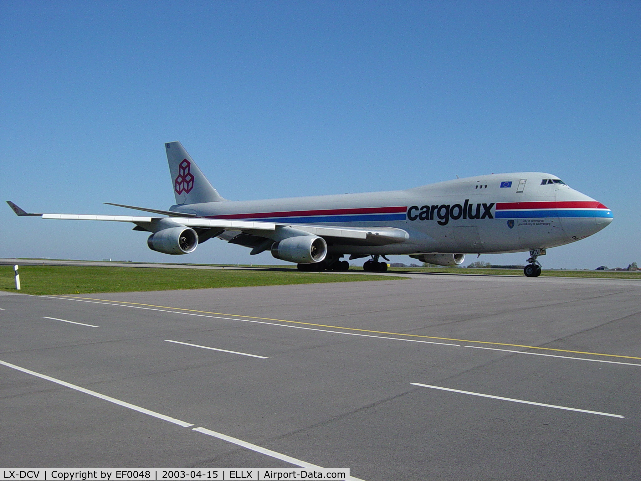 LX-DCV, 1990 Boeing 747-4B5F/SCD C/N 24619, taxing buy P5 Findel