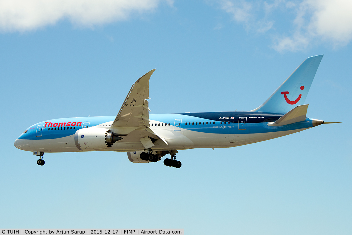 G-TUIH, 2015 Boeing 787-8 Dreamliner C/N 37229, Flight No. BY766 from Stockholm approaching rwy 14 at Plaisance.