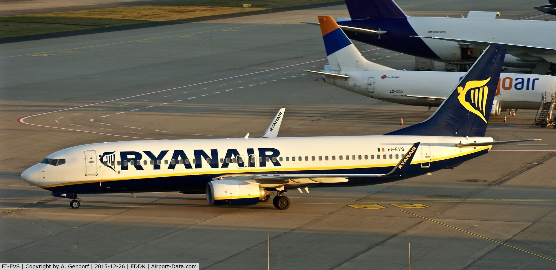 EI-EVS, 2012 Boeing 737-8AS C/N 40313, Ryanair, is here taxiing at Köln / Bonn Airport(EDDK)