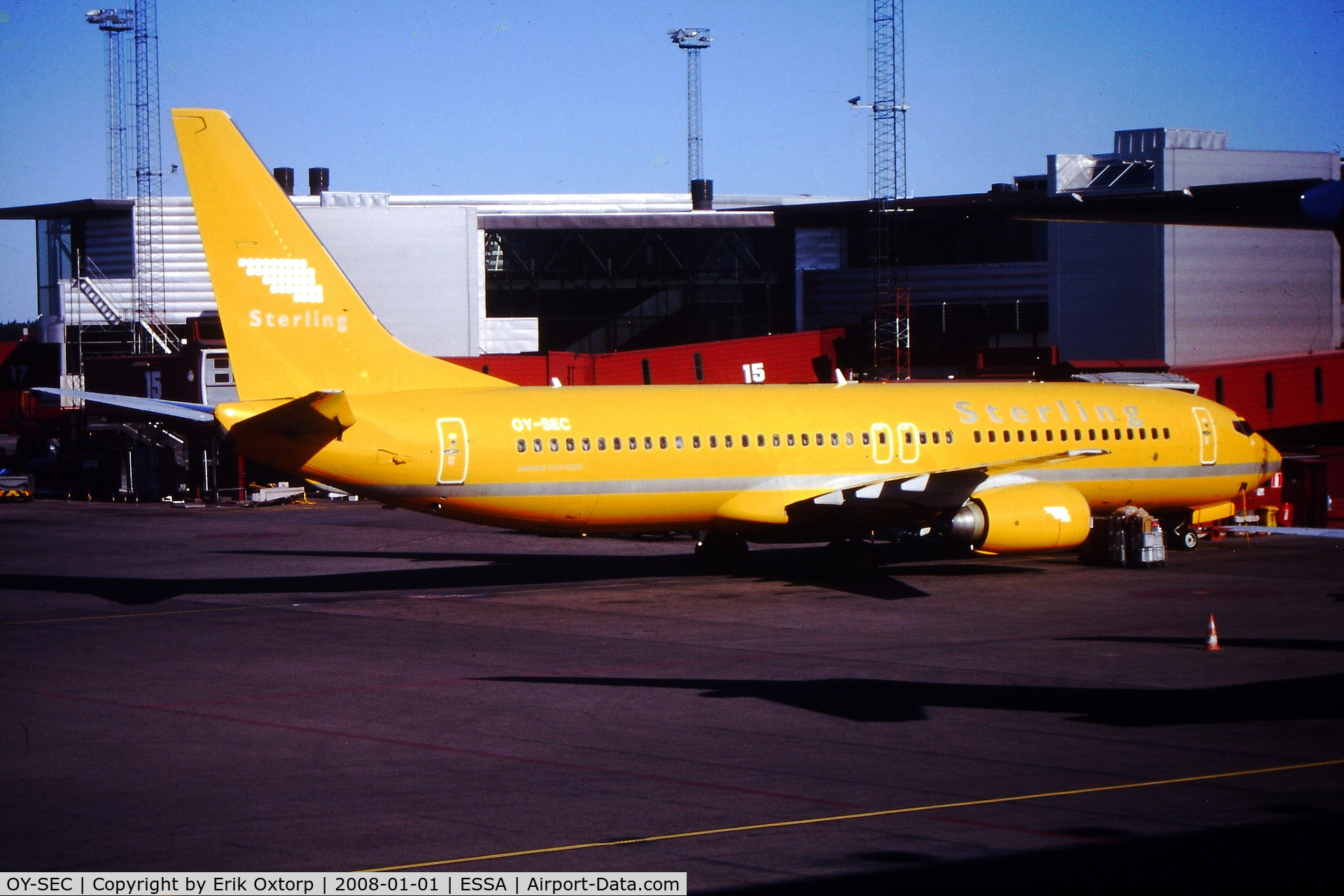 OY-SEC, 1999 Boeing 737-8Q8 C/N 28221, OY-SEC in ARN MAY01