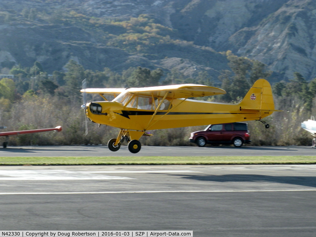 N42330, 1941 Piper J3C-65 Cub Cub C/N 14580, 1941 Piper J3C-65 CUB, Continental A&C65 65 Hp, landing Rwy 04