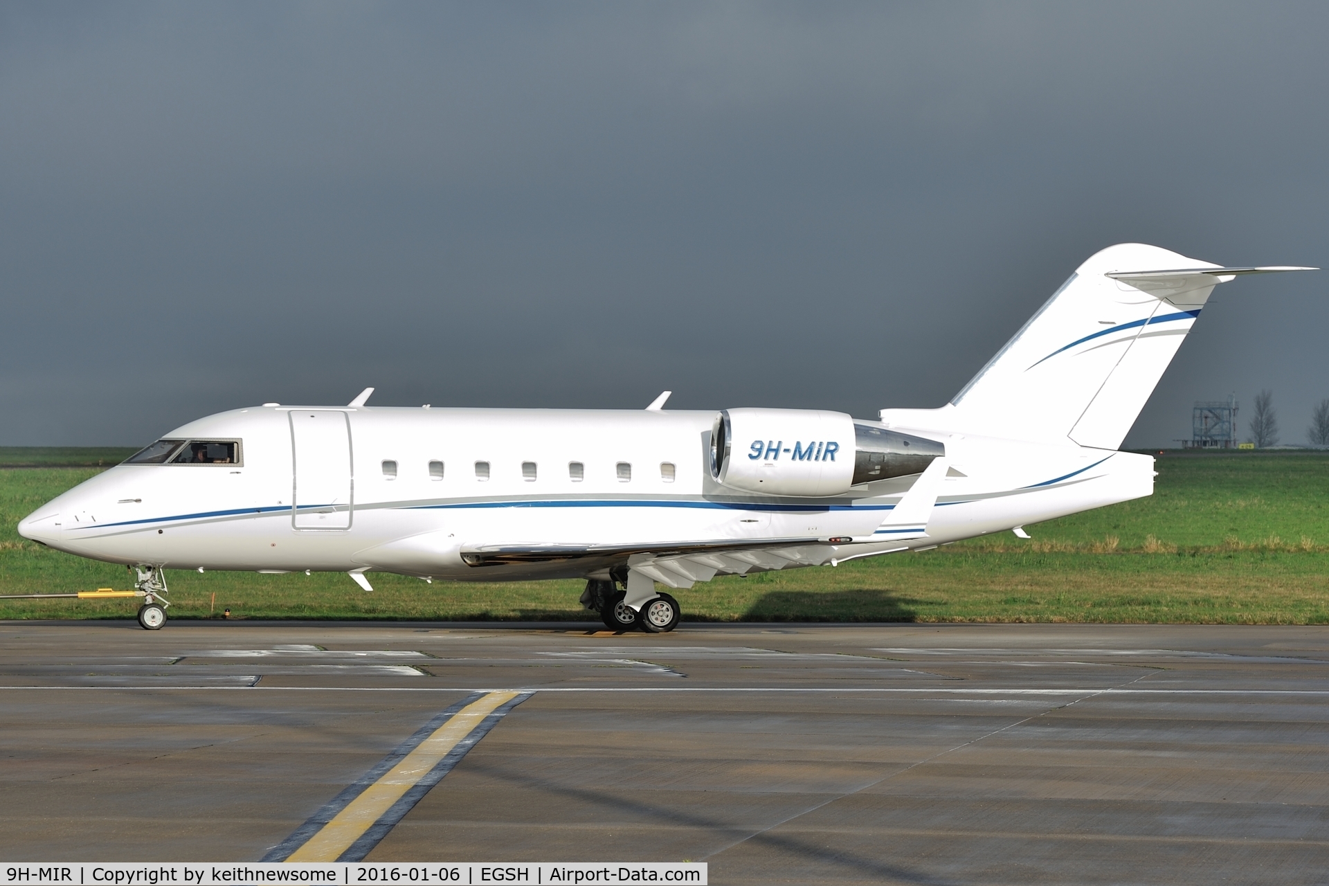 9H-MIR, 1998 Bombardier Challenger 604 (CL-600-2B16) C/N 5368, Removed from spray shop.