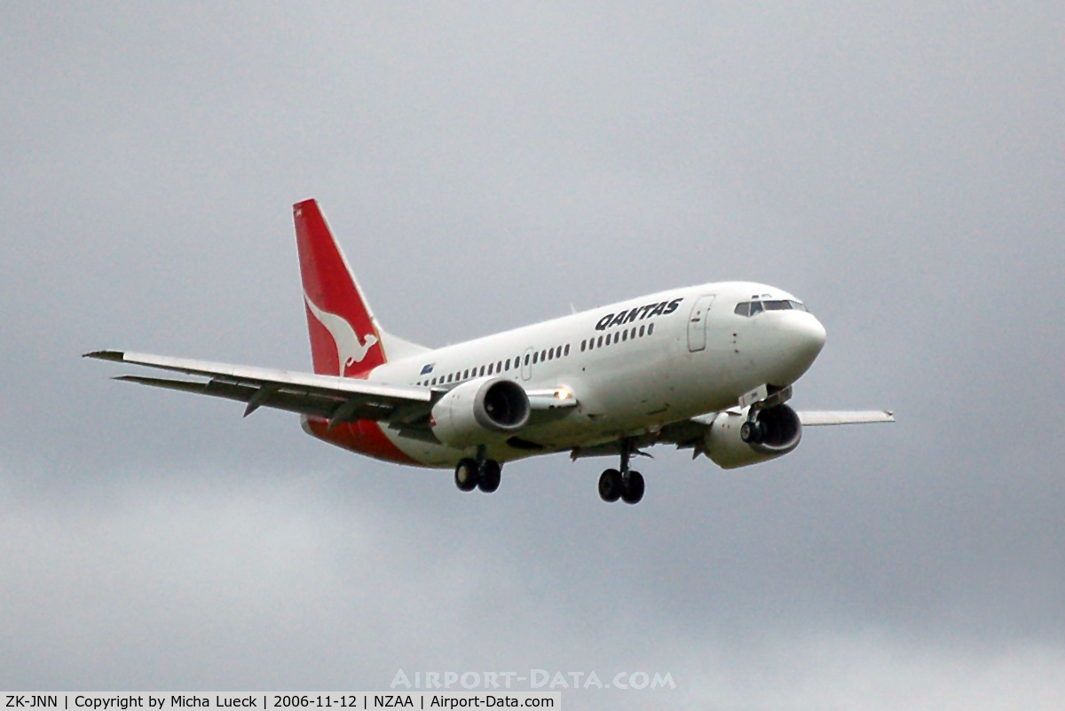 ZK-JNN, 1998 Boeing 737-376 C/N 24295, At Auckland