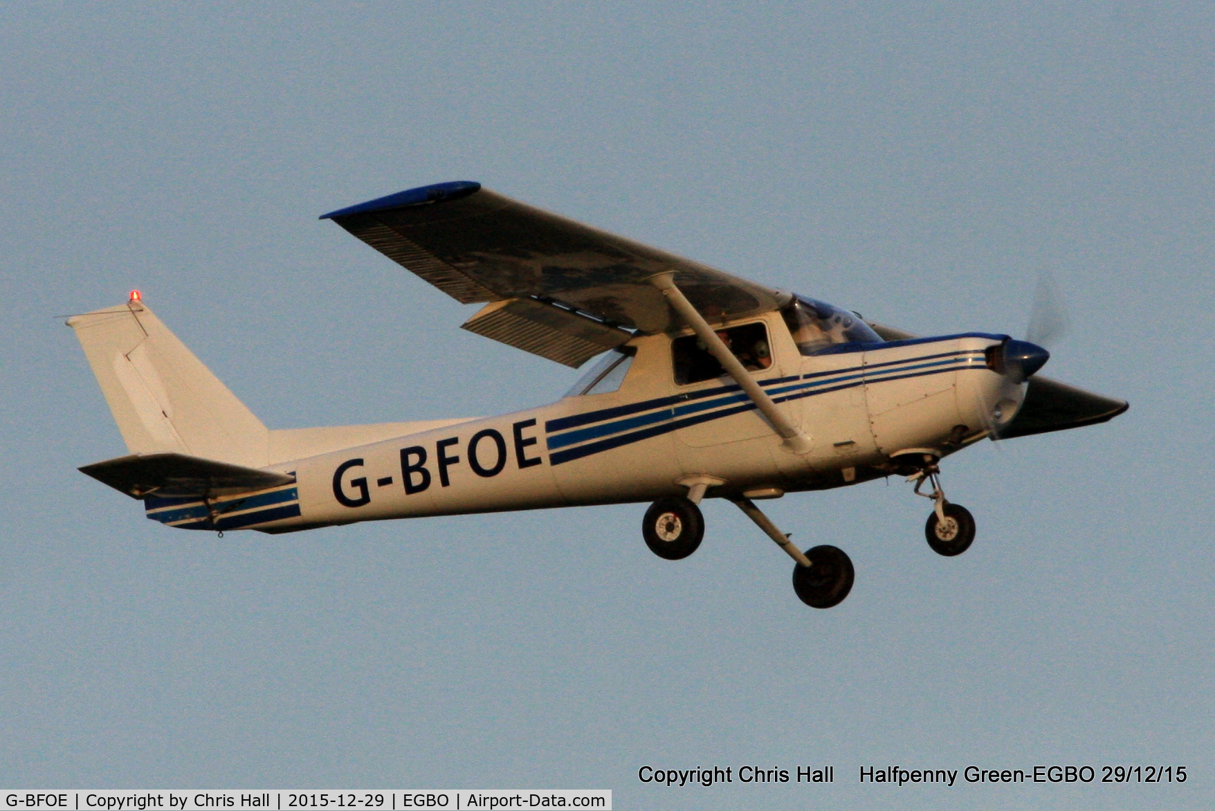 G-BFOE, 1978 Reims F152 C/N 1475, at Halfpenny Green