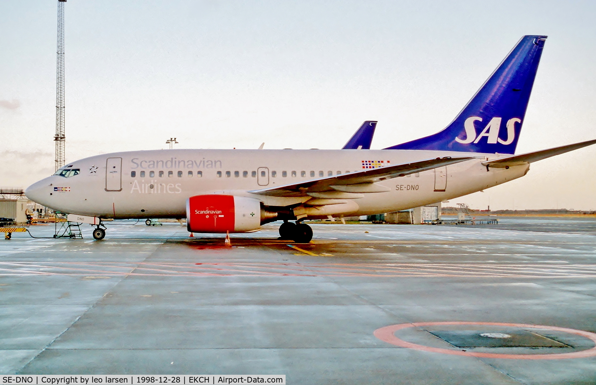 SE-DNO, 1998 Boeing 737-683 C/N 28292, Copenhagen 28.12.98