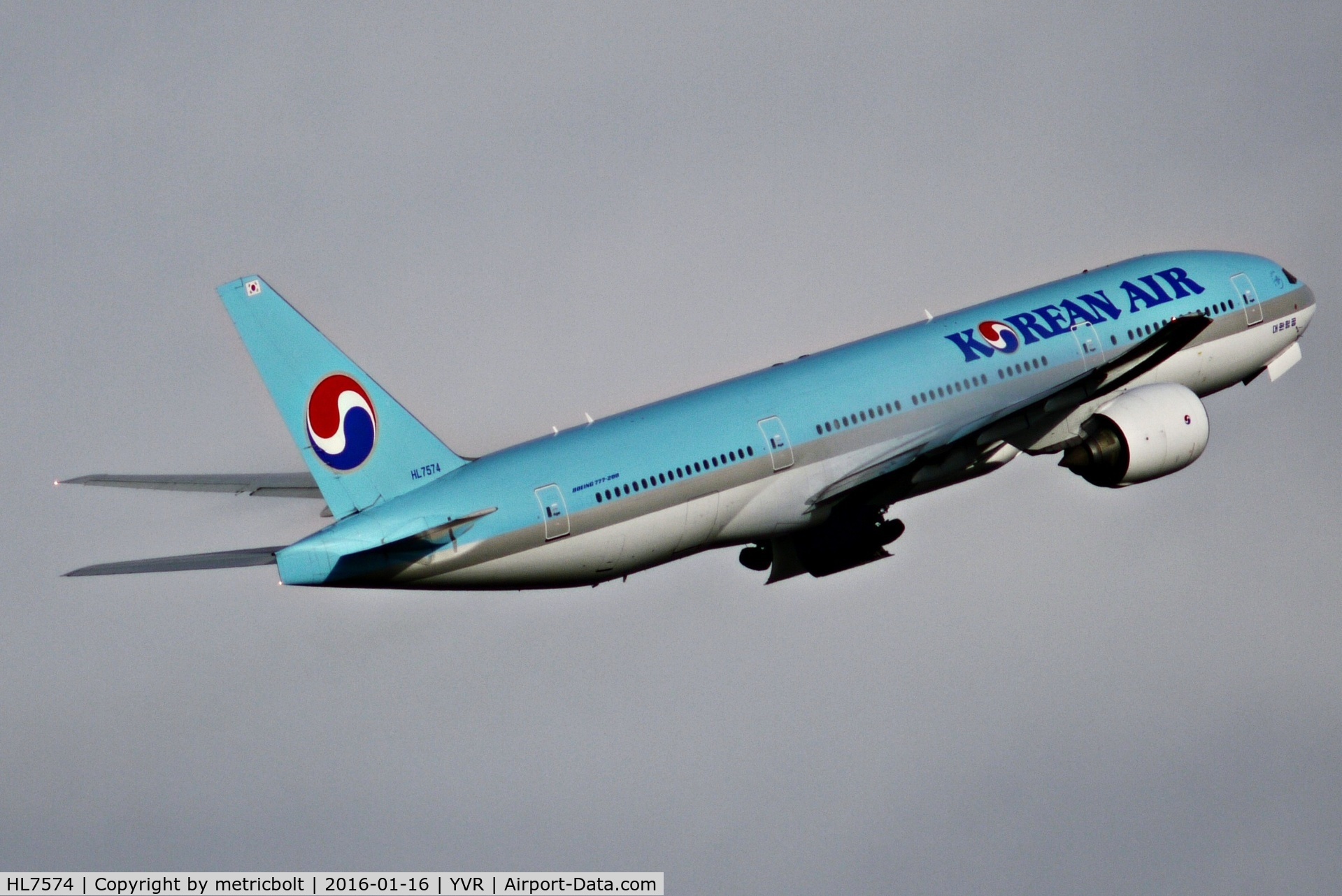 HL7574, 2000 Boeing 777-2B5/ER C/N 28444, KE72 on the way to Incheon.