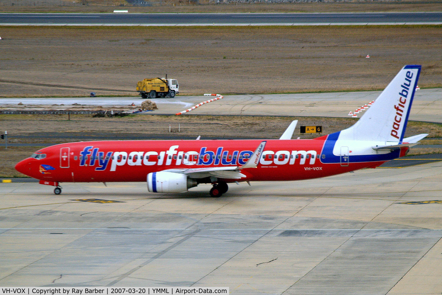 VH-VOX, 2004 Boeing 737-8BK C/N 33017, Boeing 737-8BK [33017] (Pacific Blue) Melbourne-Tullamarine~VH 20/03/2007