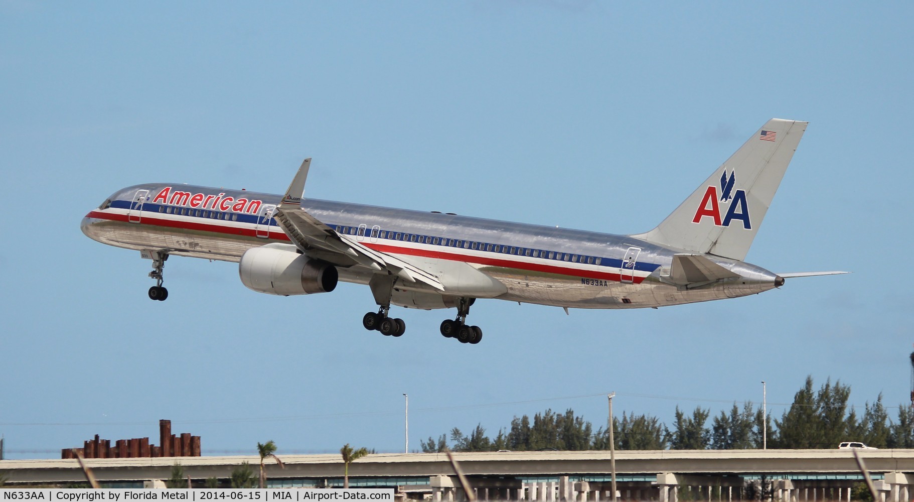 N633AA, 1990 Boeing 757-223 C/N 24591, American