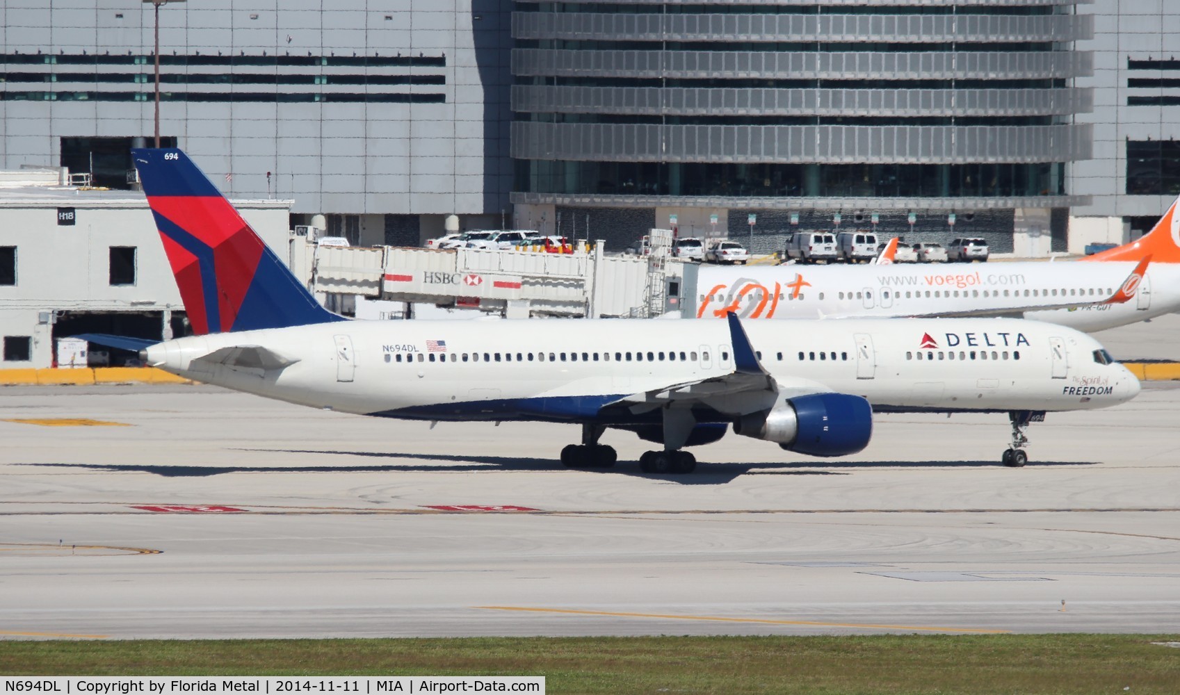 N694DL, 1998 Boeing 757-232 C/N 29726, Delta