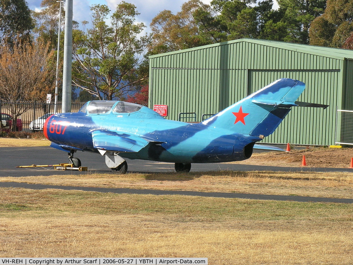 VH-REH, 1952 PZL-Mielec SBLim-2 (MiG-15UTI) C/N 1A08007, VH-REH Bathurst NSW May 2006