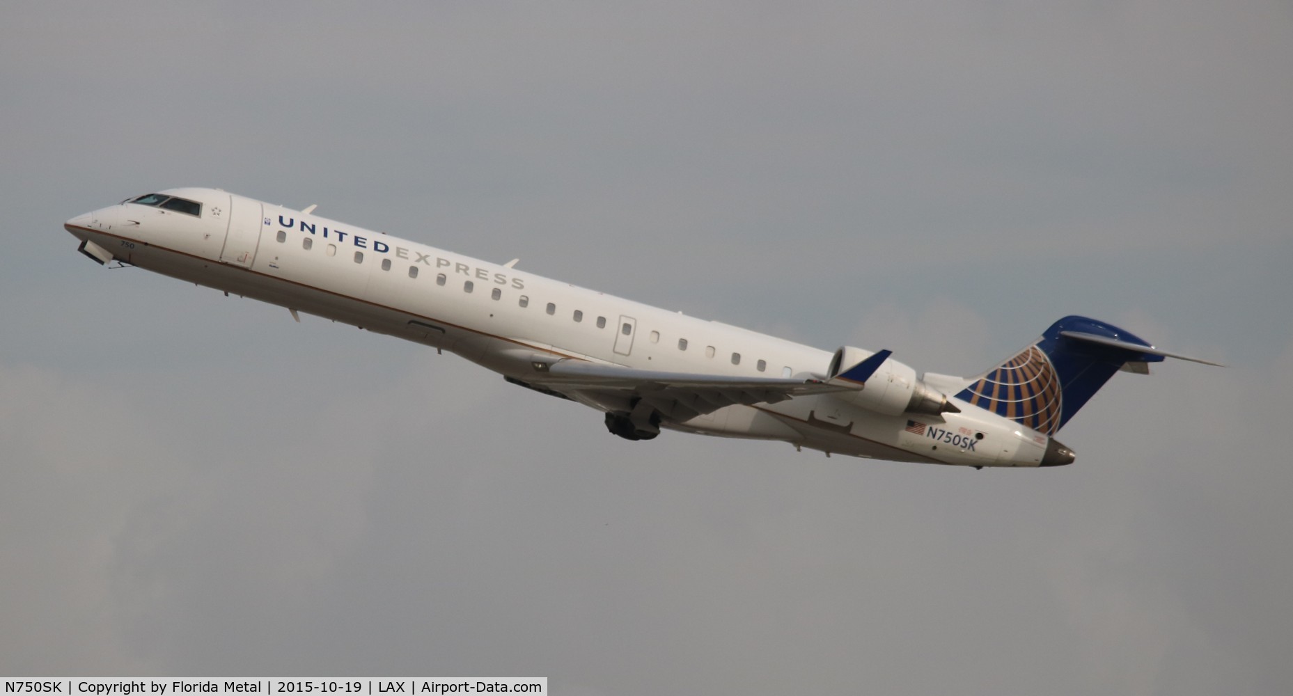 N750SK, 2005 Bombardier CRJ-701ER (CL-600-2C10) Regional Jet C/N 10207, United Express