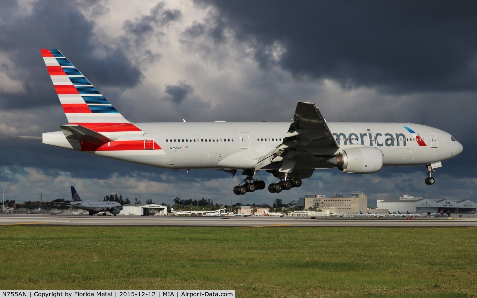 N755AN, 2001 Boeing 777-223 C/N 30263, American