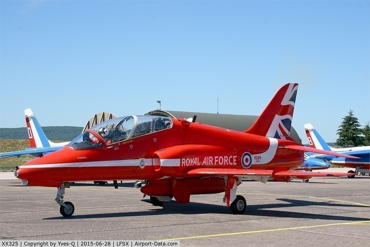 XX325, 1980 Hawker Siddeley Hawk T.1 C/N 169/312150, Royal Air Force Red Arrows Hawker Siddeley Hawk T.1, Taxiing to holding point, Luxeuil-St Sauveur Air Base 116 (LFSX) Open day 2015
