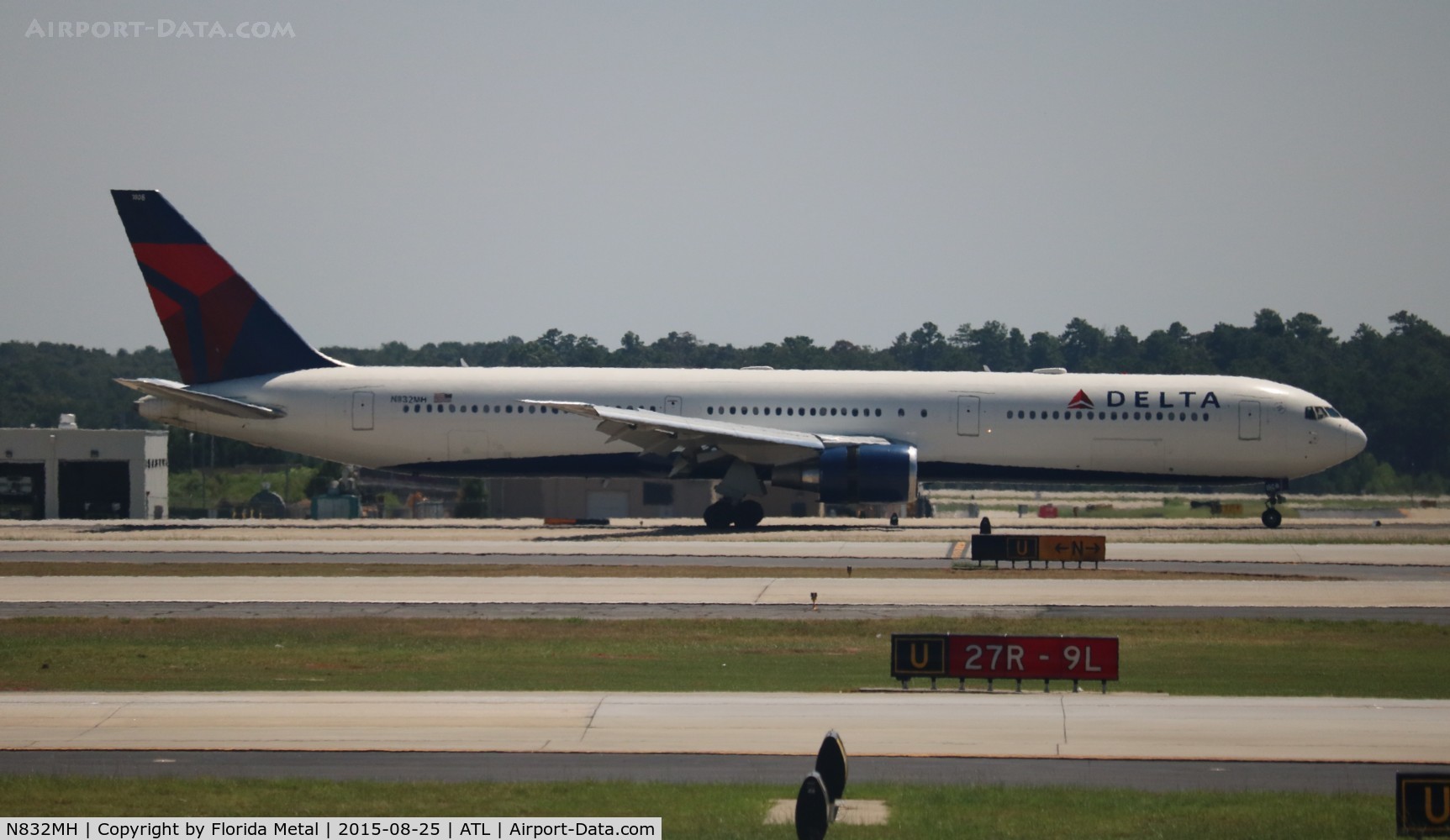 N832MH, 2000 Boeing 767-432/ER C/N 29704, Delta