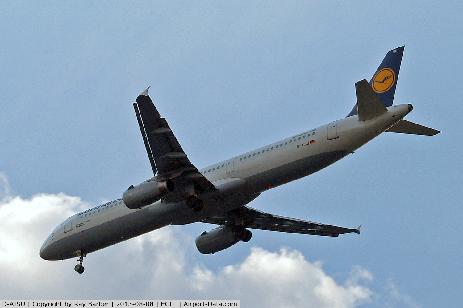 D-AISU, 2009 Airbus A321-231 C/N 4016, Airbus A321-231 [4016] (Lufthansa) Home~G 08/08/2013. On approach 27R.
