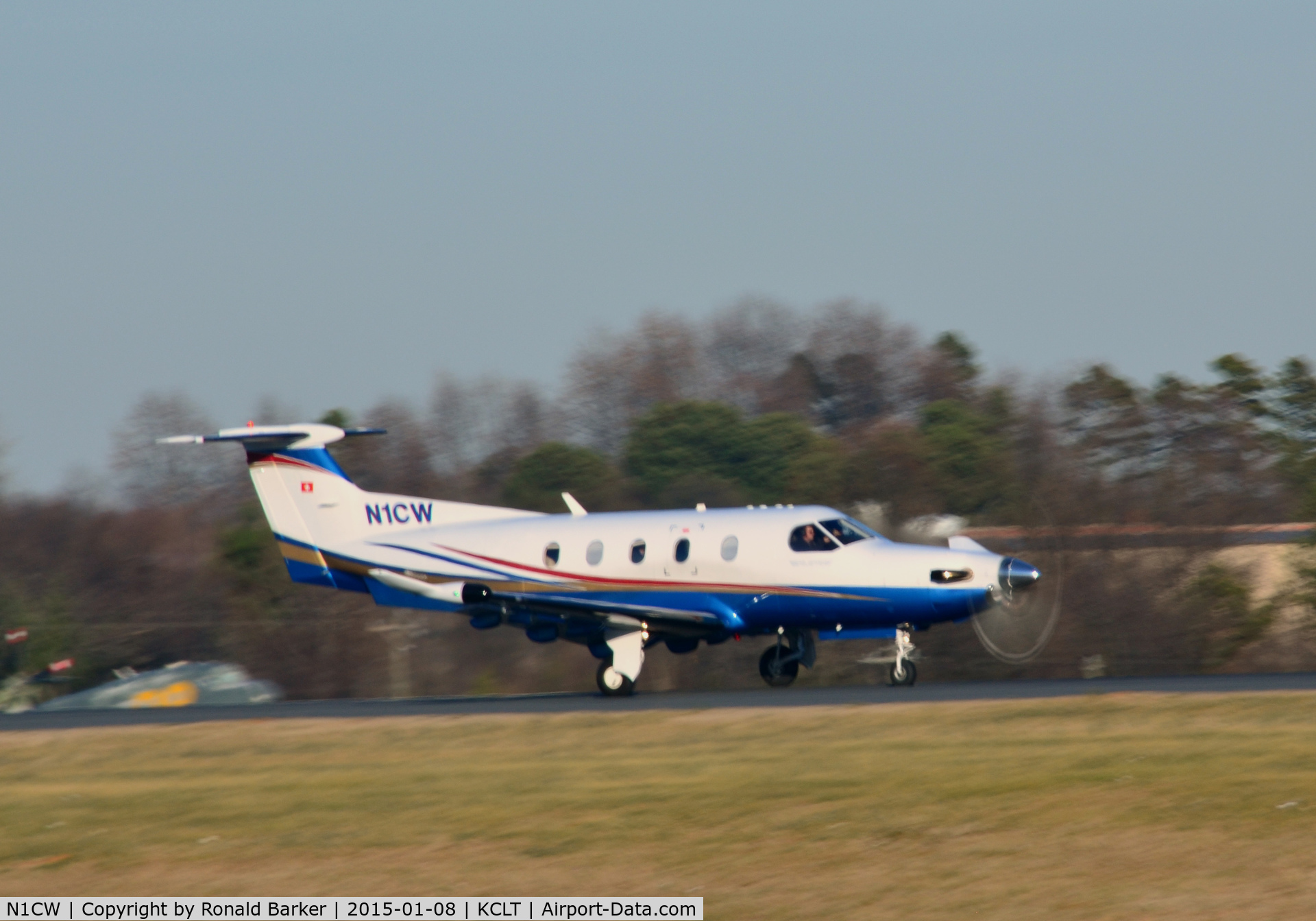 N1CW, 2006 Pilatus PC-12/47 C/N 705, Takeoff CLT