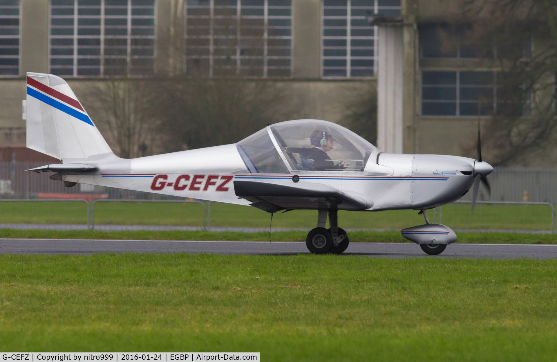 G-CEFZ, 2006 Cosmik EV-97 TeamEurostar UK C/N 2824, G-CEFZ at EGBP (Kemble Airfield, UK)