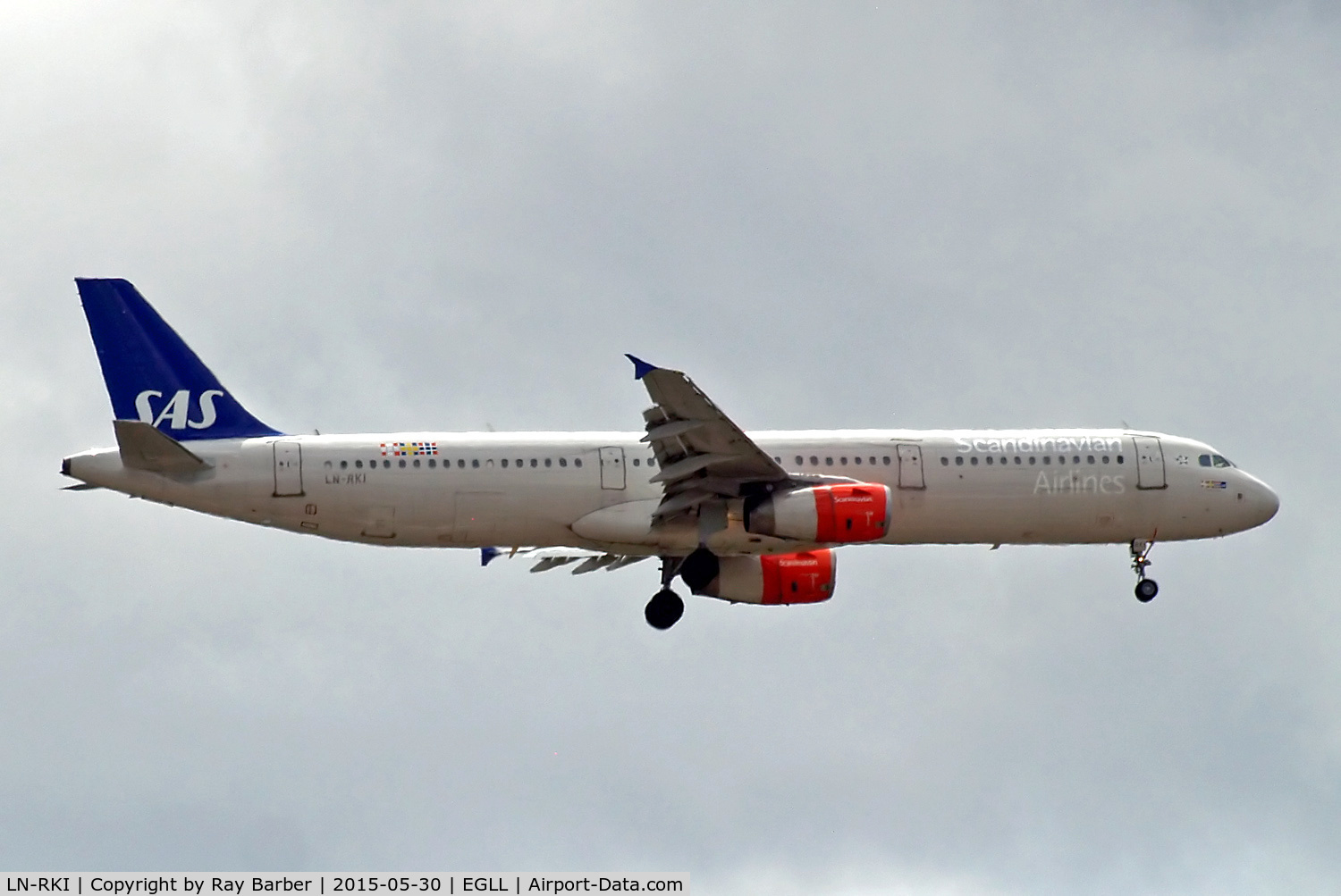 LN-RKI, 2002 Airbus A321-232 C/N 1817, Airbus A321-231 [1817] (SAS Scandinavian Airlines) Home~G 30/05/2015. On approach 27L.