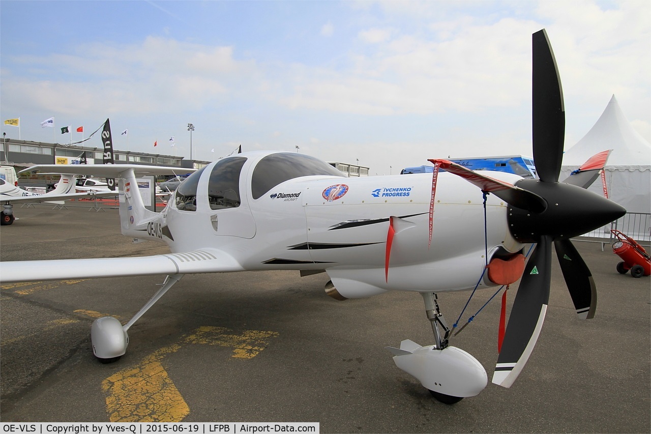 OE-VLS, Diamond DA-50 Superstar C/N 5L.001, Diamond DA-50 Superstar, Static display, Paris-Le Bourget airport (LFPB-LBG) Air show 2015