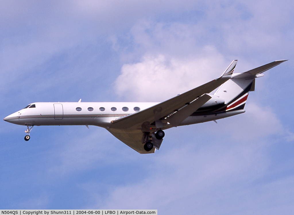 N504QS, 2000 Gulfstream Aerospace Gulfstream V C/N 613, Landing rwy 32L