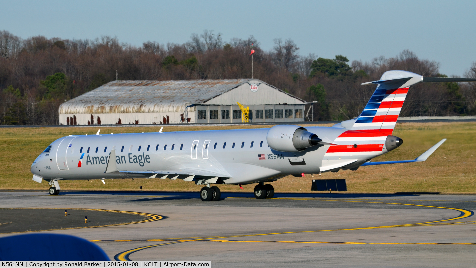 N561NN, 2014 Bombardier CRJ-900 (CL-600-2D24) C/N 15346, Taxi CLT