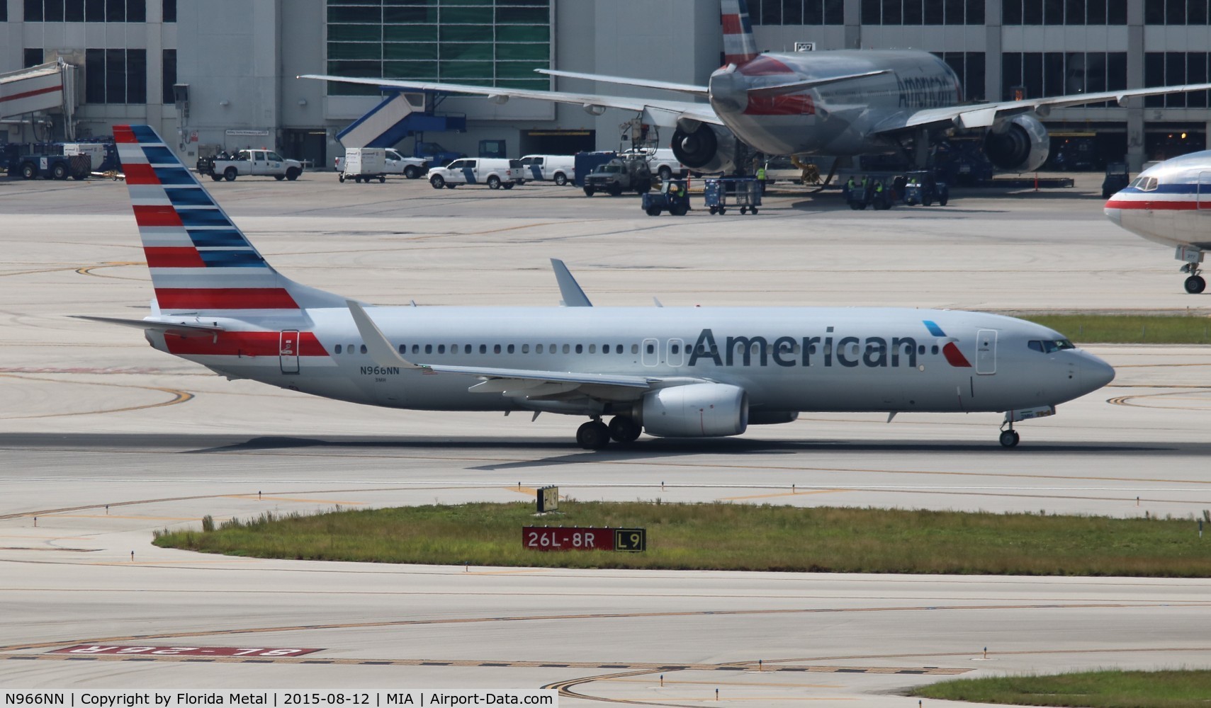 N966NN, 2015 Boeing 737-823 C/N 33240, American