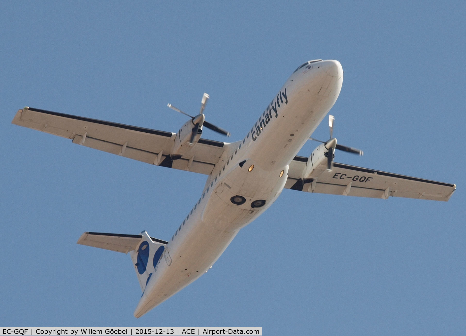 EC-GQF, 1996 ATR 72-202 C/N 489, Take off from airport of Lanzarote