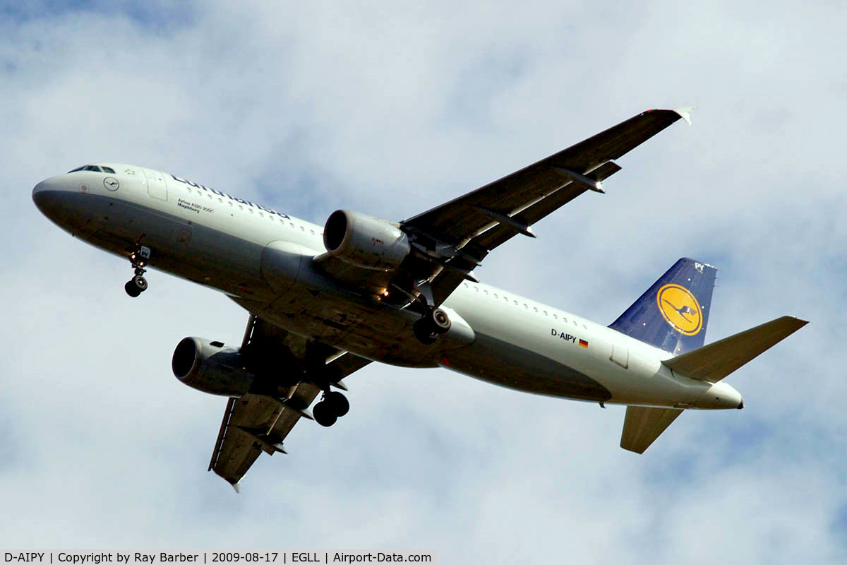 D-AIPY, 1991 Airbus A320-211 C/N 161, Airbus A320-211 [0161] (Lufthansa) Home~G 17/08/2009. On approach 27R.