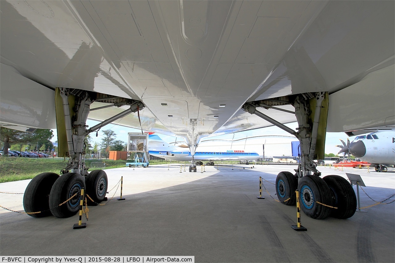 F-BVFC, 1976 Aerospatiale-BAC Concorde 101 C/N 9, Aerospatiale-BAC Concorde 101, Close view of main landing gear, preserved at Aeroscopia museum, Toulouse-Blagnac