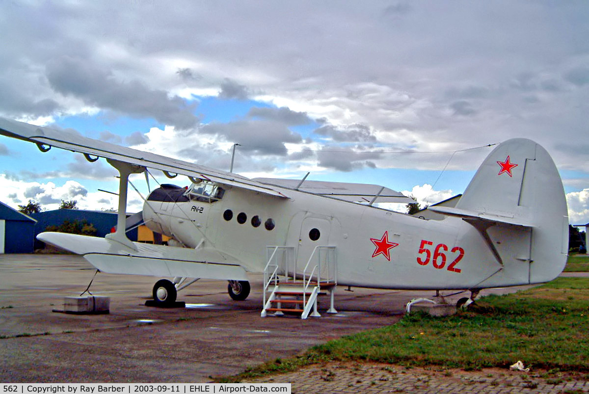 562, Antonov An-2R C/N 1G172-48, Antonov An-2R [1G172-48] Lelystad~PH 11/09/2003