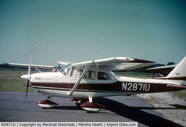 N2871U, 1963 Cessna 172D C/N 17250471, We took a ride in my Uncle's brother's plane in Aug 1963. I googled the number on plane & found this site. Is this the same plane as shown in these other photos? I believe that Dad took this photo in Indiana. I have another photo of our family & plane