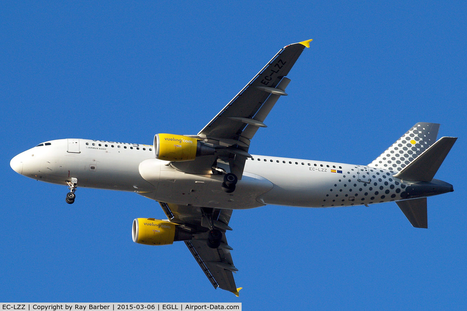 EC-LZZ, 2005 Airbus A320-214 C/N 2620, Airbus A320-214 [2620] (Vueling Airlines) Home~G 06/03/2015. On approach 27R.