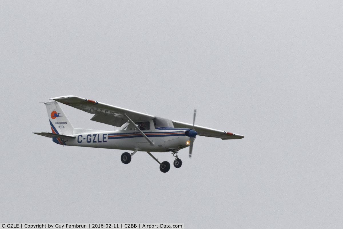 C-GZLE, 1977 Cessna 152 C/N 15280435, Landing