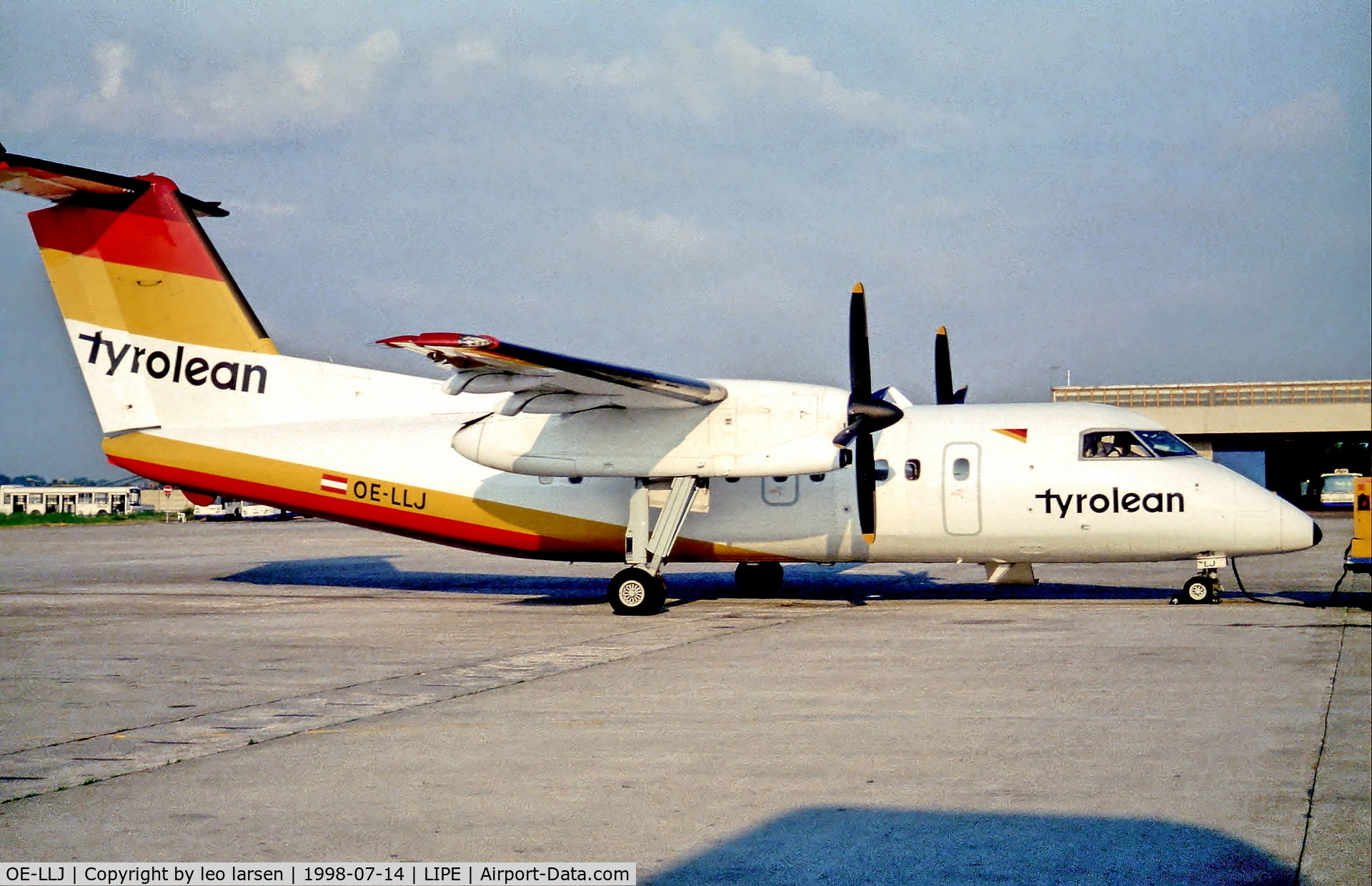OE-LLJ, De Havilland Canada DHC-8-102 Dash 8 C/N 317, BLQ  Bologna 14.7.98