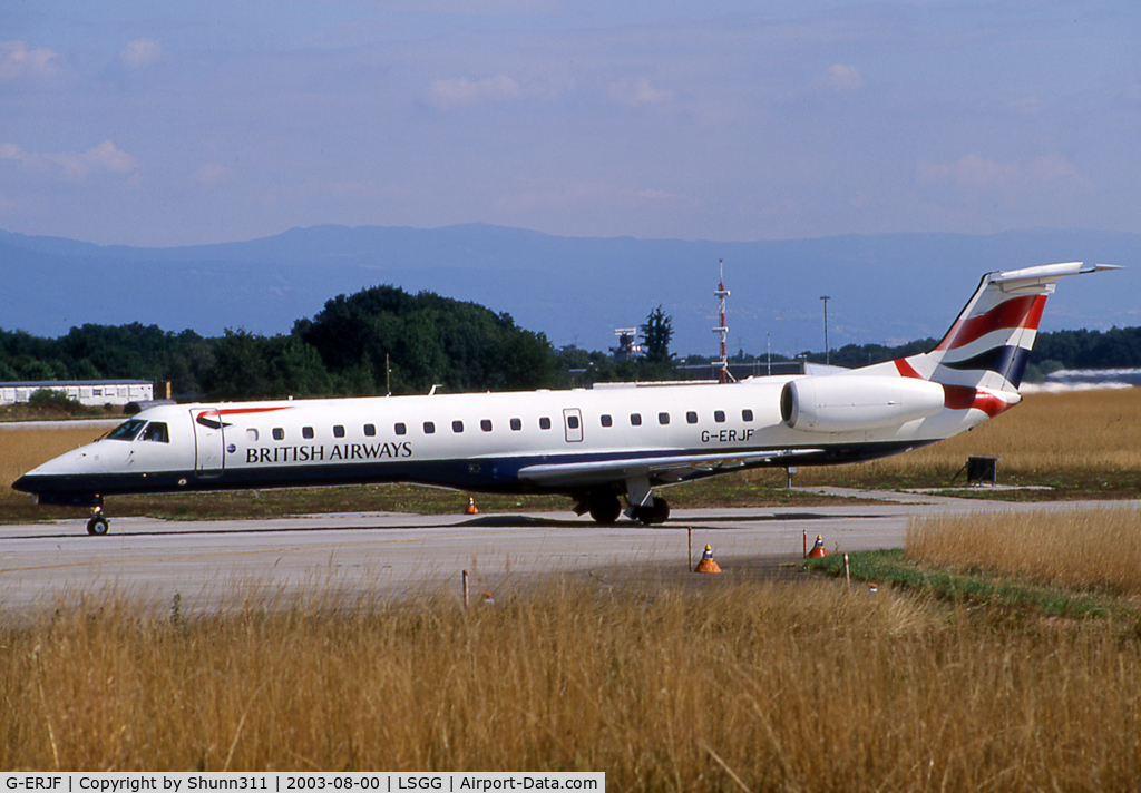 G-ERJF, 2000 Embraer EMB-145EP (ERJ-145EP) C/N 145325, Waiting before departure...