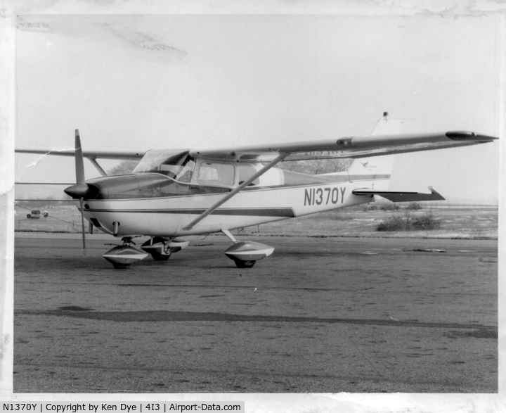 N1370Y, 1961 Cessna 172C C/N 17249070, 4I3 circa early '70s