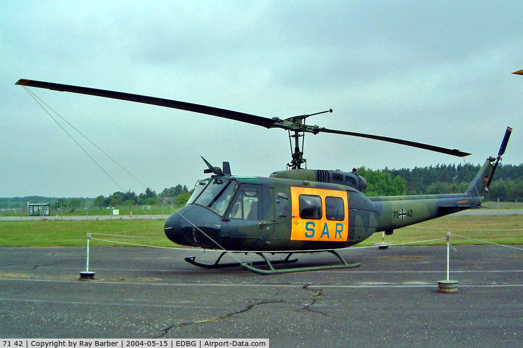 71 42, Bell (Dornier) UH-1D Iroquois (205) C/N 8202, Bell/Dornier UH-1D Iroquois [8202] (German Air Force) Berlin-Gatow~D 15/05/2004