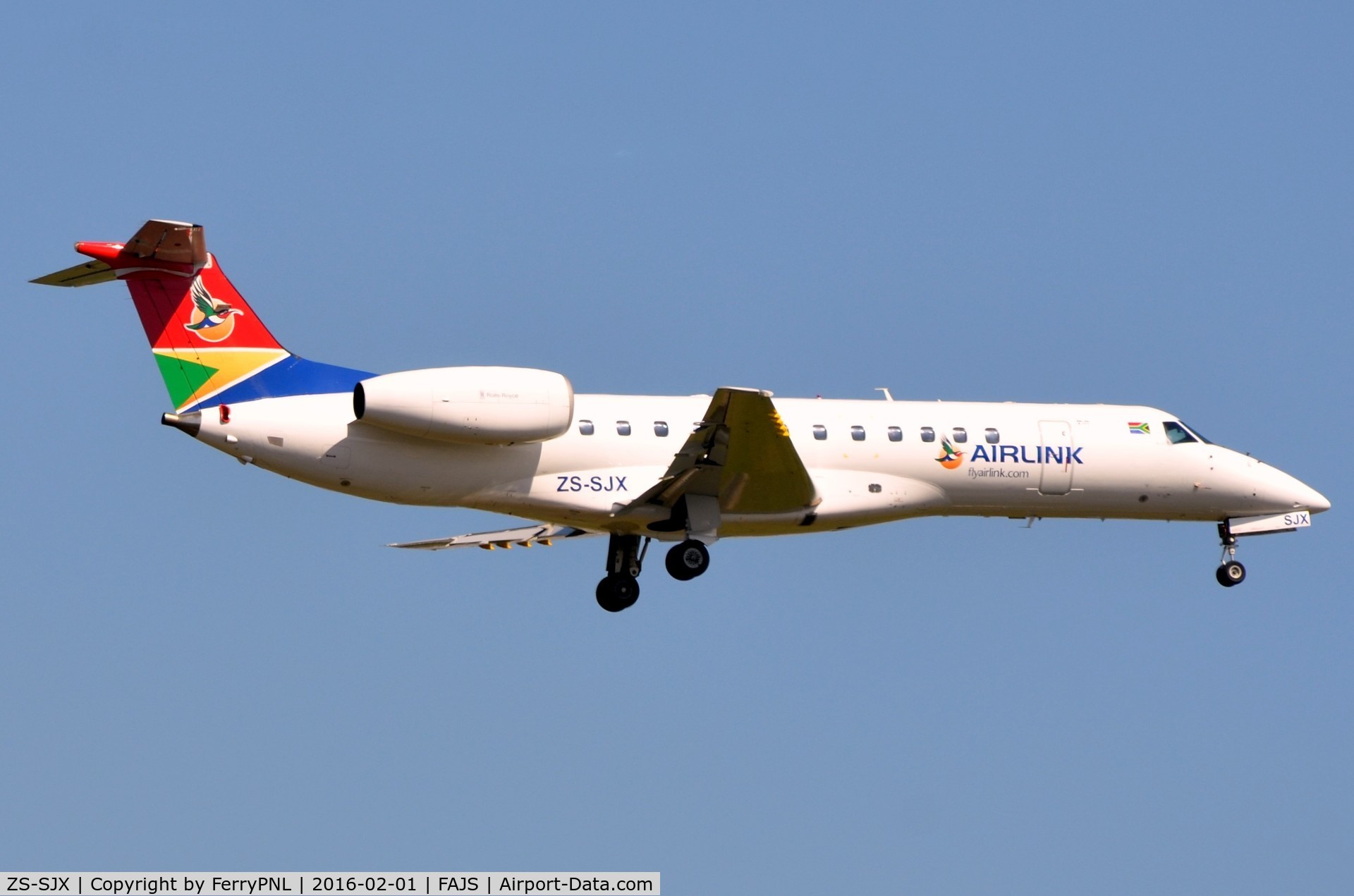 ZS-SJX, 2001 Embraer ERJ-135LR (EMB-135LR) C/N 145428, Airlink ERJ135 landing in JNB