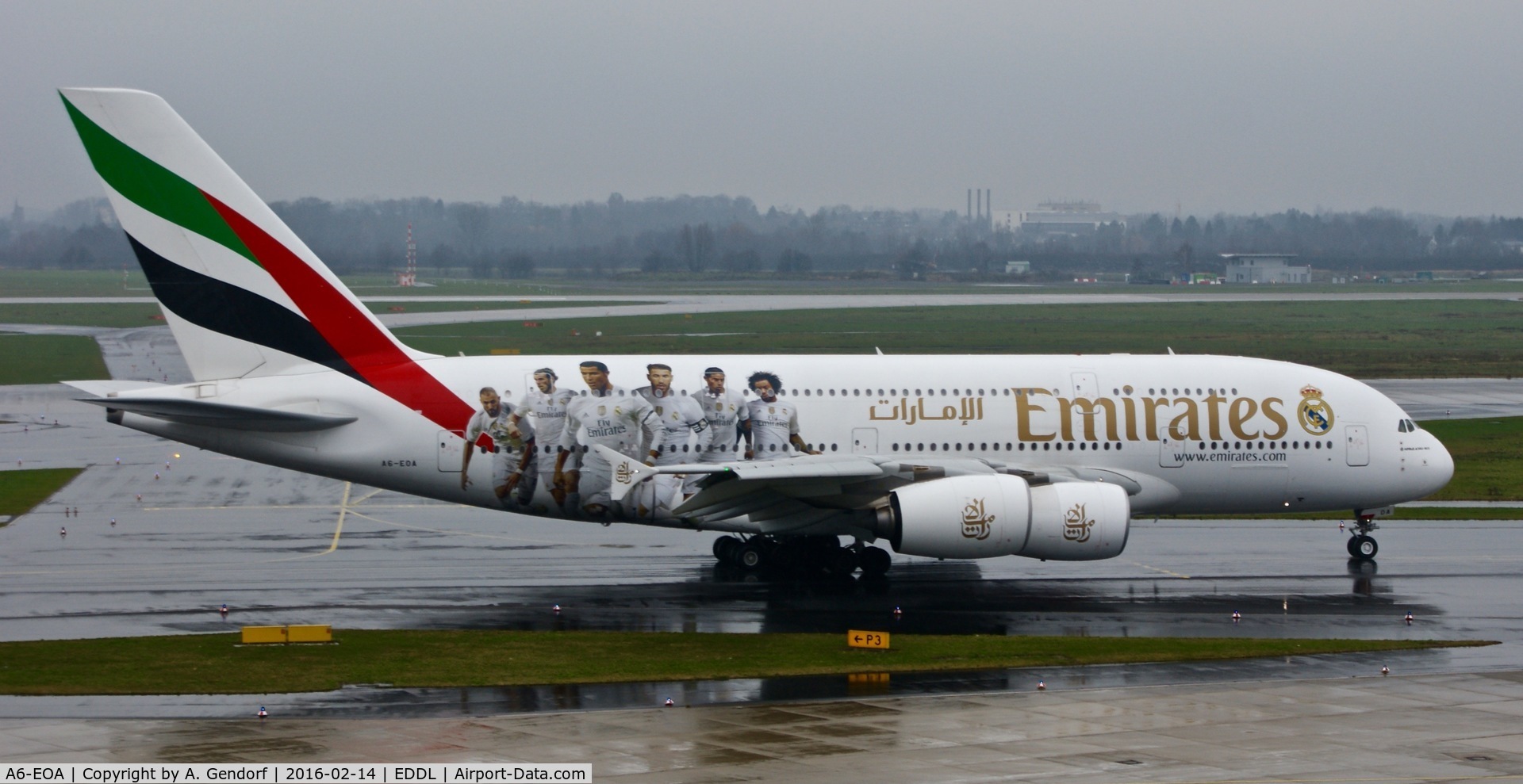 A6-EOA, 2014 Airbus A380-861 C/N 159, Emirates (Real Madrid cs.) is here on taxiway 