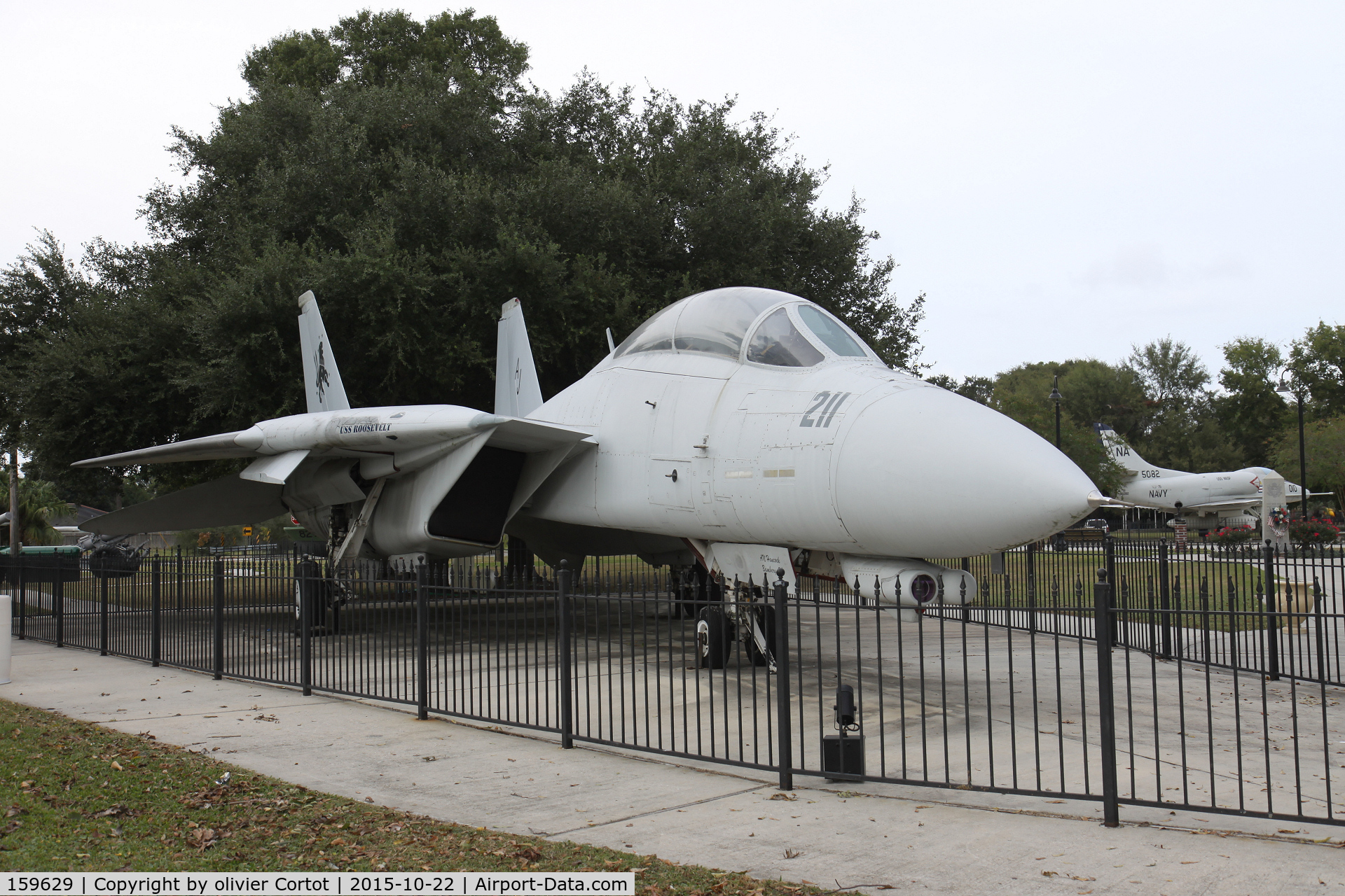 159629, Grumman F-14D(R) Tomcat C/N 176/DR-7, front view