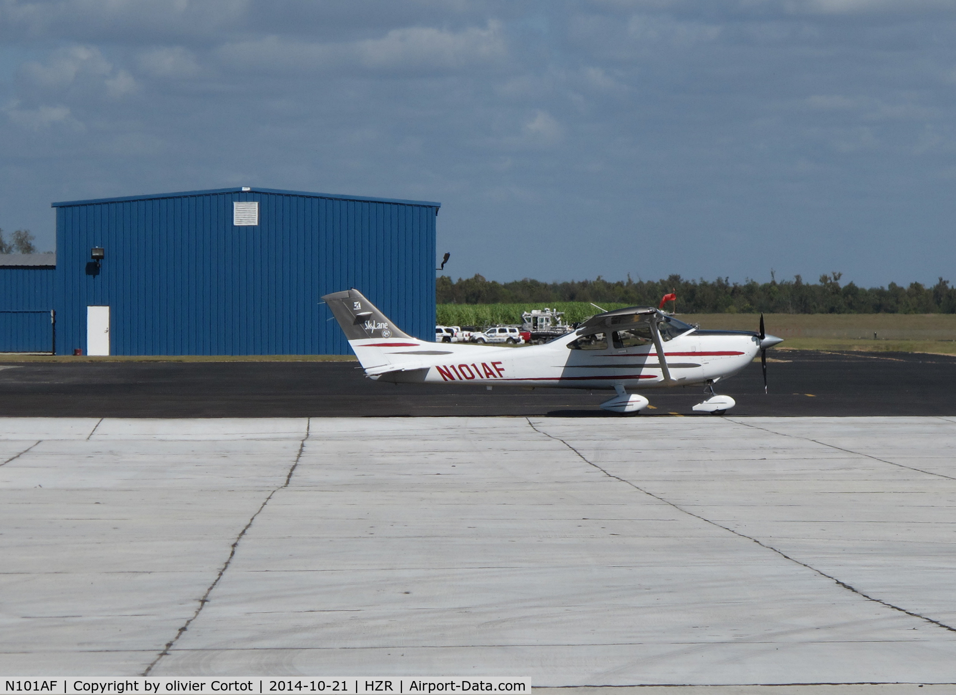 N101AF, 2003 Cessna 182T Skylane C/N 18281181, HZR airport