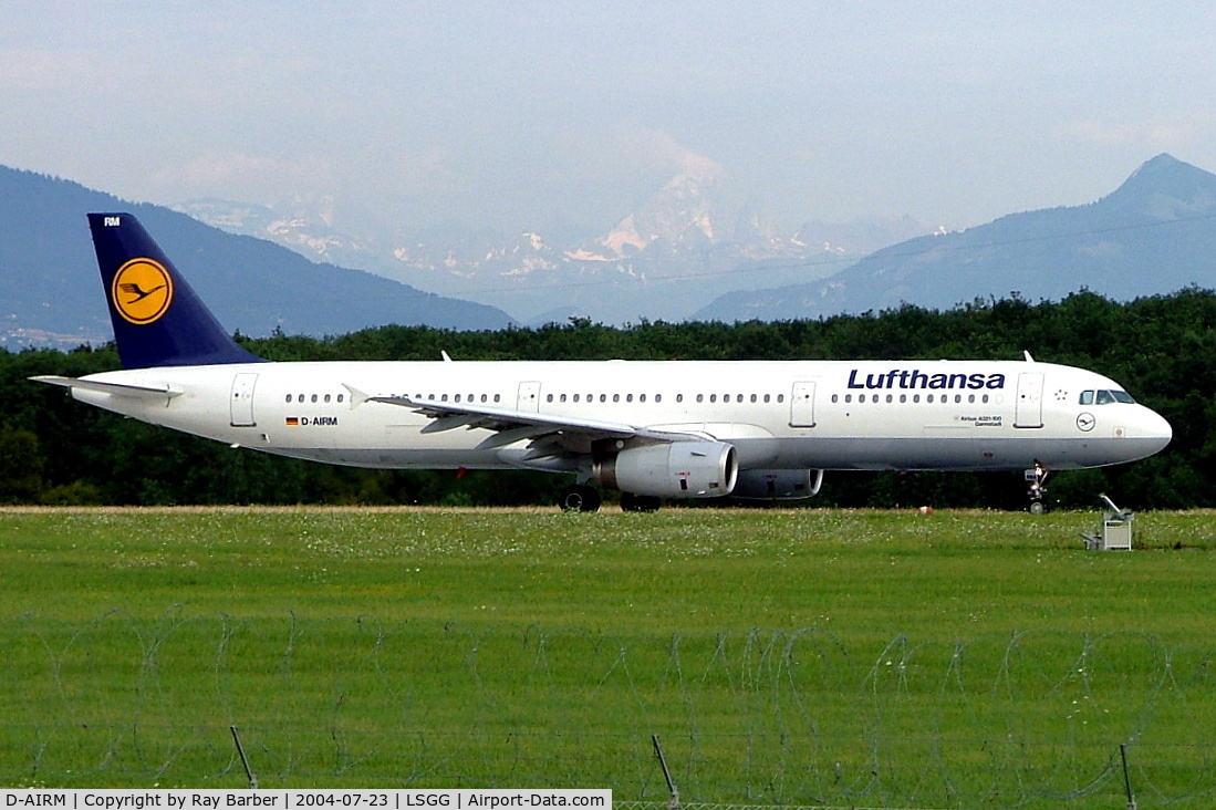 D-AIRM, 1994 Airbus A321-131 C/N 0518, Airbus A321-131 [0518] (Lufthansa) Geneva-International~HB 23/07/2004