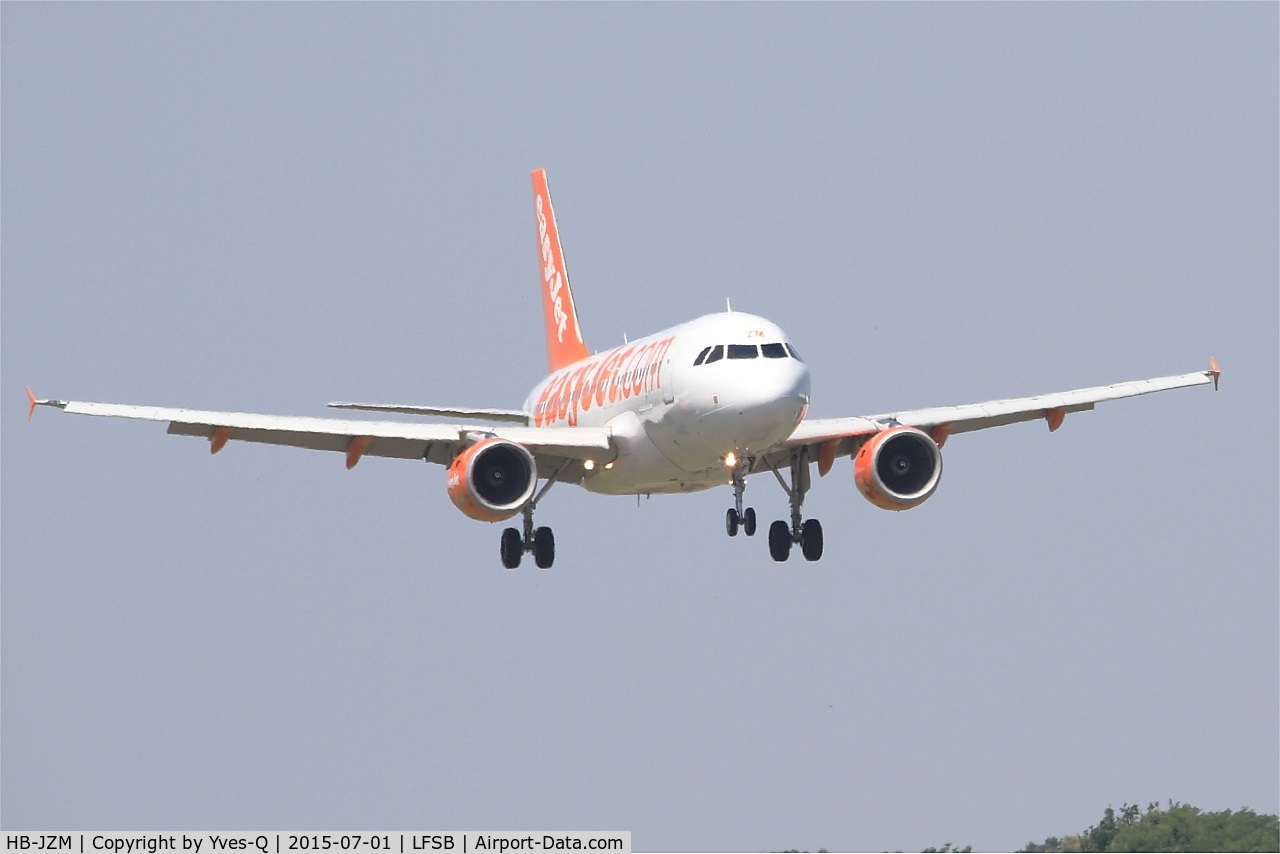 HB-JZM, 2004 Airbus A319-111 C/N 2370, Airbus A319-111, Short approach rwy 15, Bâle-Mulhouse-Fribourg airport (LFSB-BSL)