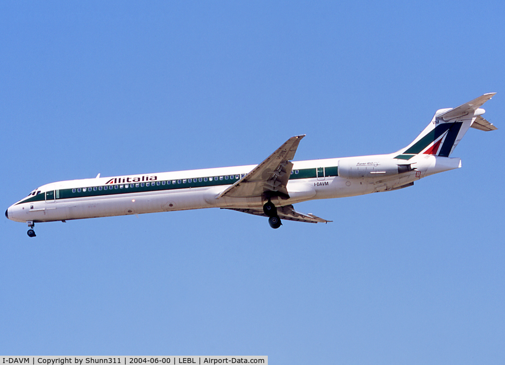 I-DAVM, 1988 McDonnell Douglas MD-82 (DC-9-82) C/N 49434, Landing rwy 25