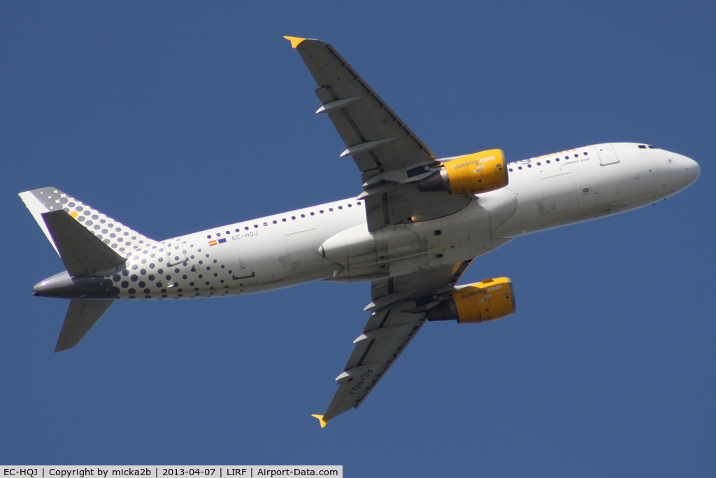 EC-HQJ, 2001 Airbus A320-214 C/N 1430, Take off