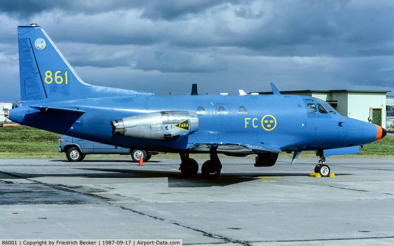 86001, North American Tp86 Sabreliner C/N 282-49, transient at CFB Goose Bay