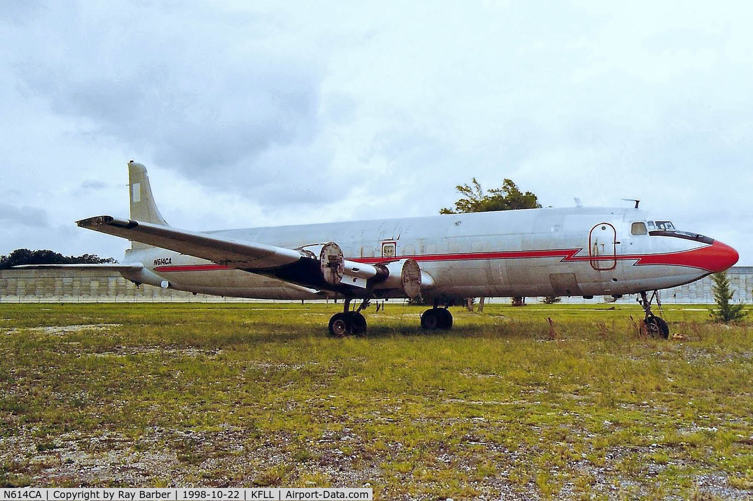N614CA, Douglas VC-118A Liftmaster (DC-6A) C/N 44625, Douglas DC-6C-118A [44625] (Ex Florida Air Transport) Fort Lauderdale-Hollywood International~N 22/10/1998